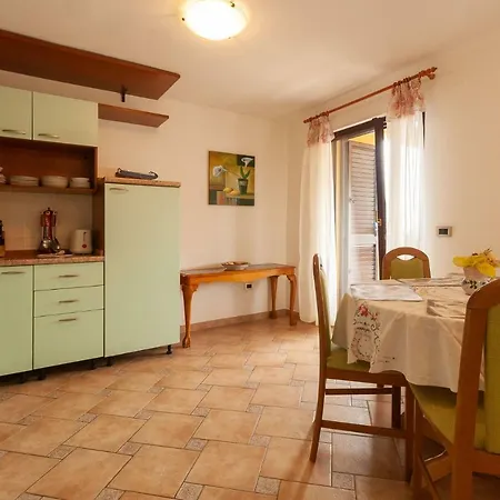 Apartman Loretta With Sea View *